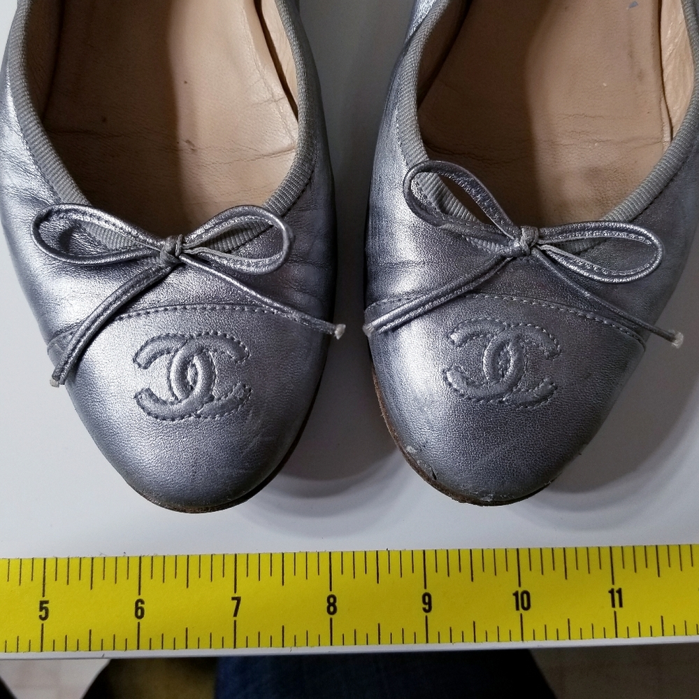 CHANEL Leather Ballet Flats Silver CC 8.5